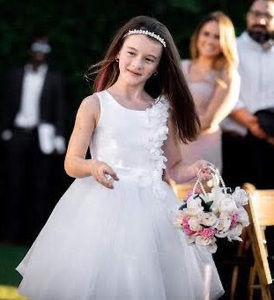 Meet your Posher, Ava